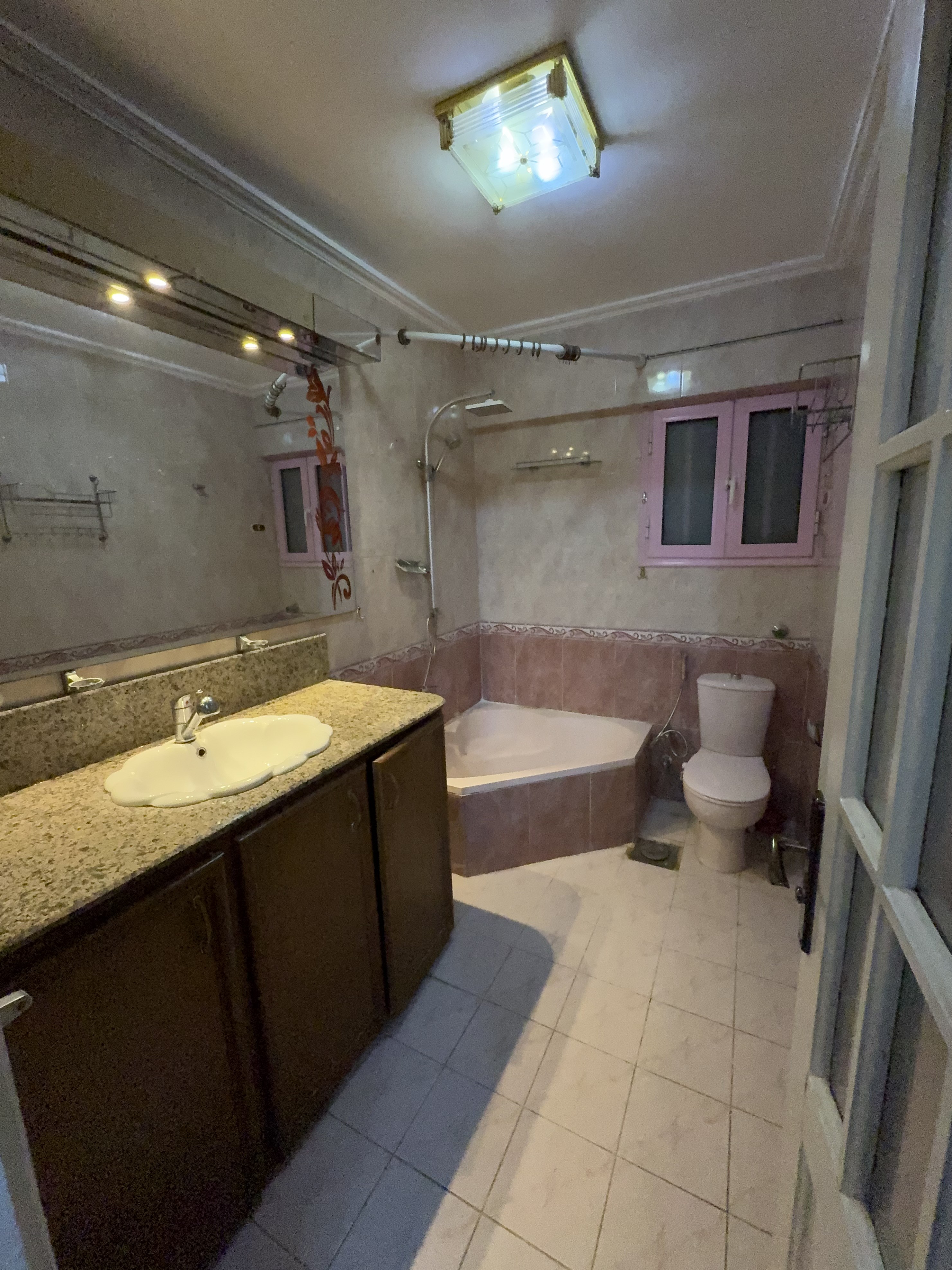 VIP شقة بانو اما بيتش ( ثلاث غرف نوم ) كود 304 ميامي نادي السيارات