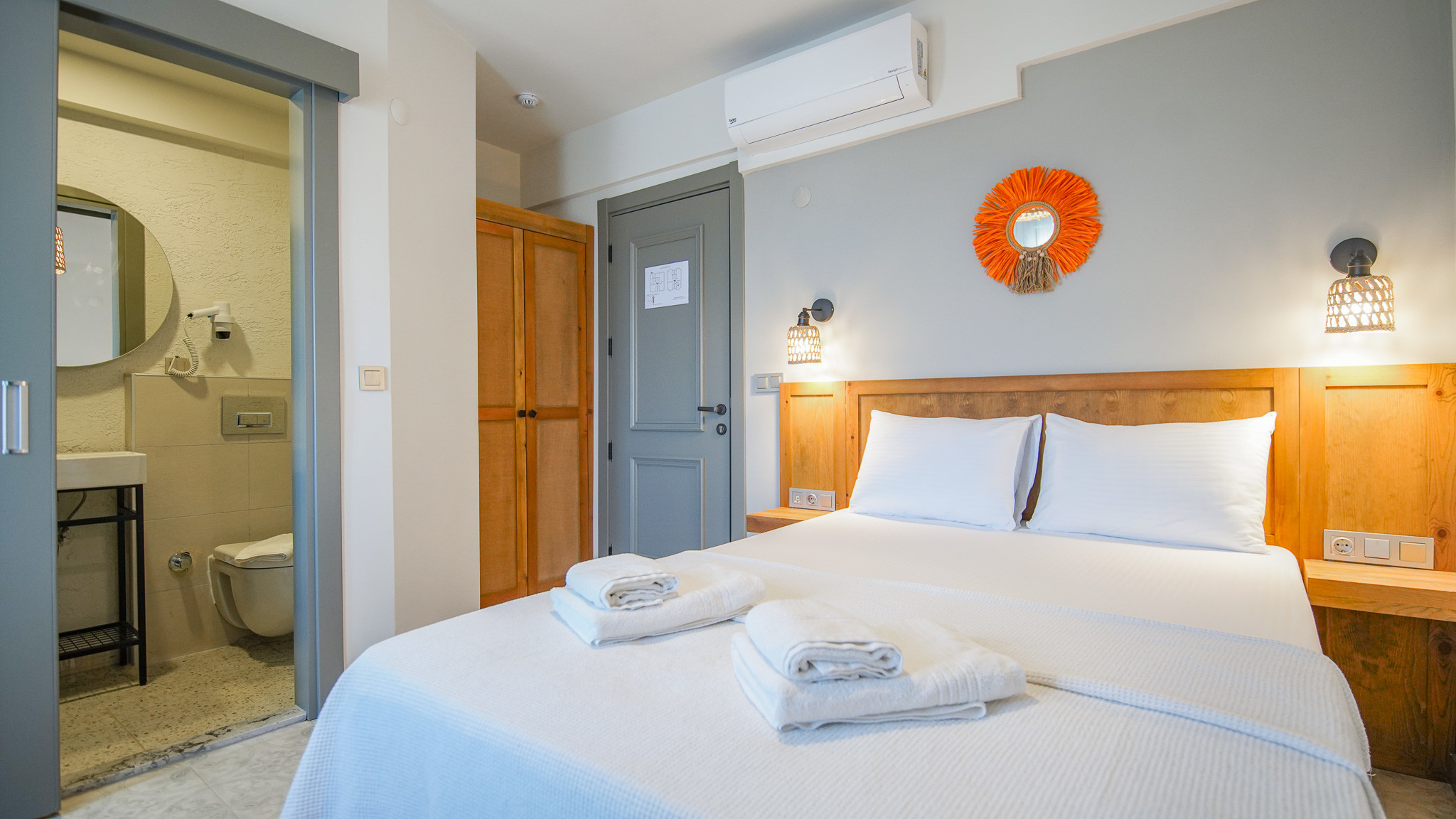 Standart Çift Kişilik Oda Deniz Manzaralı