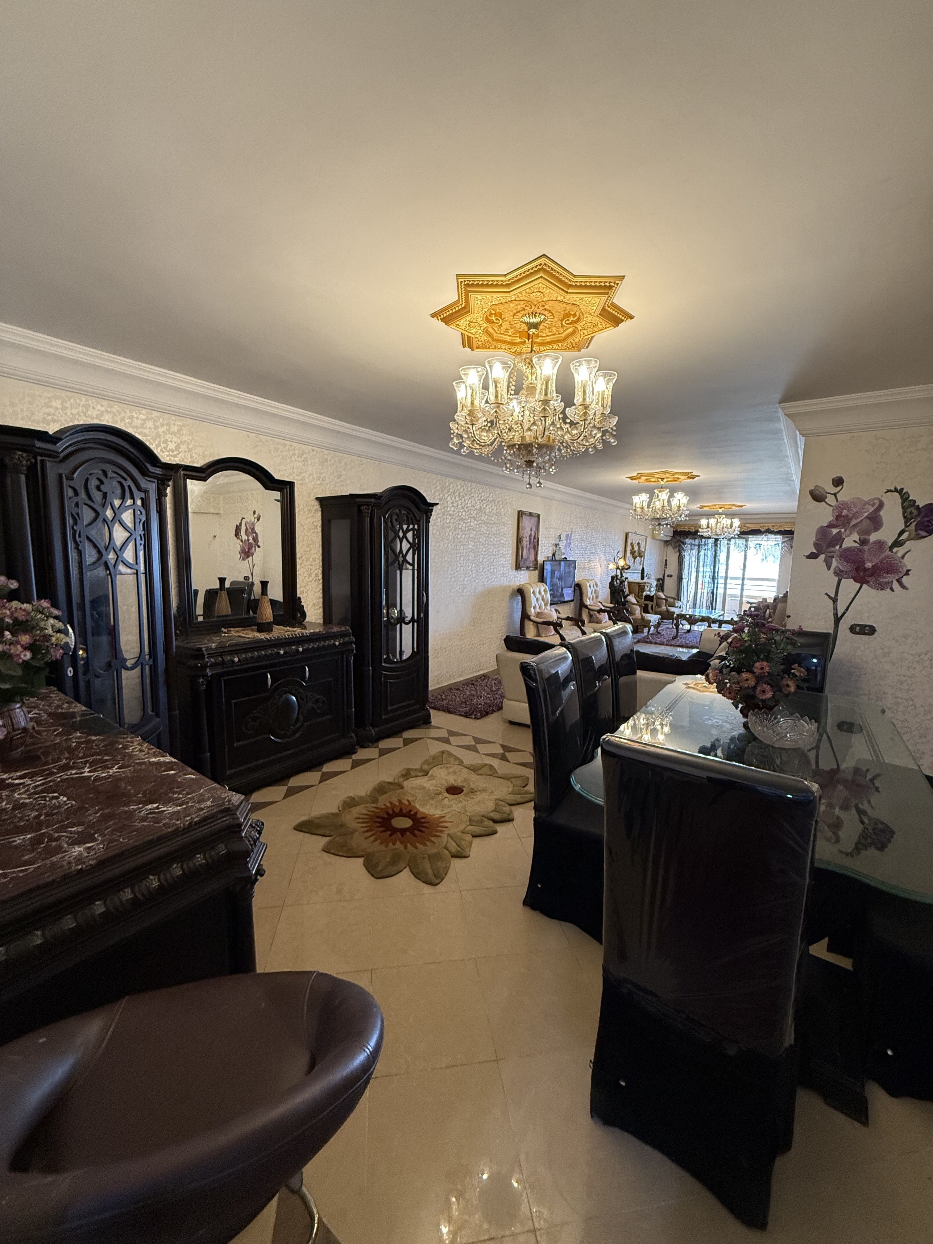 شقة ثلاث غرف نوم اطلالة مباشرة للبحر كود 304 VIP