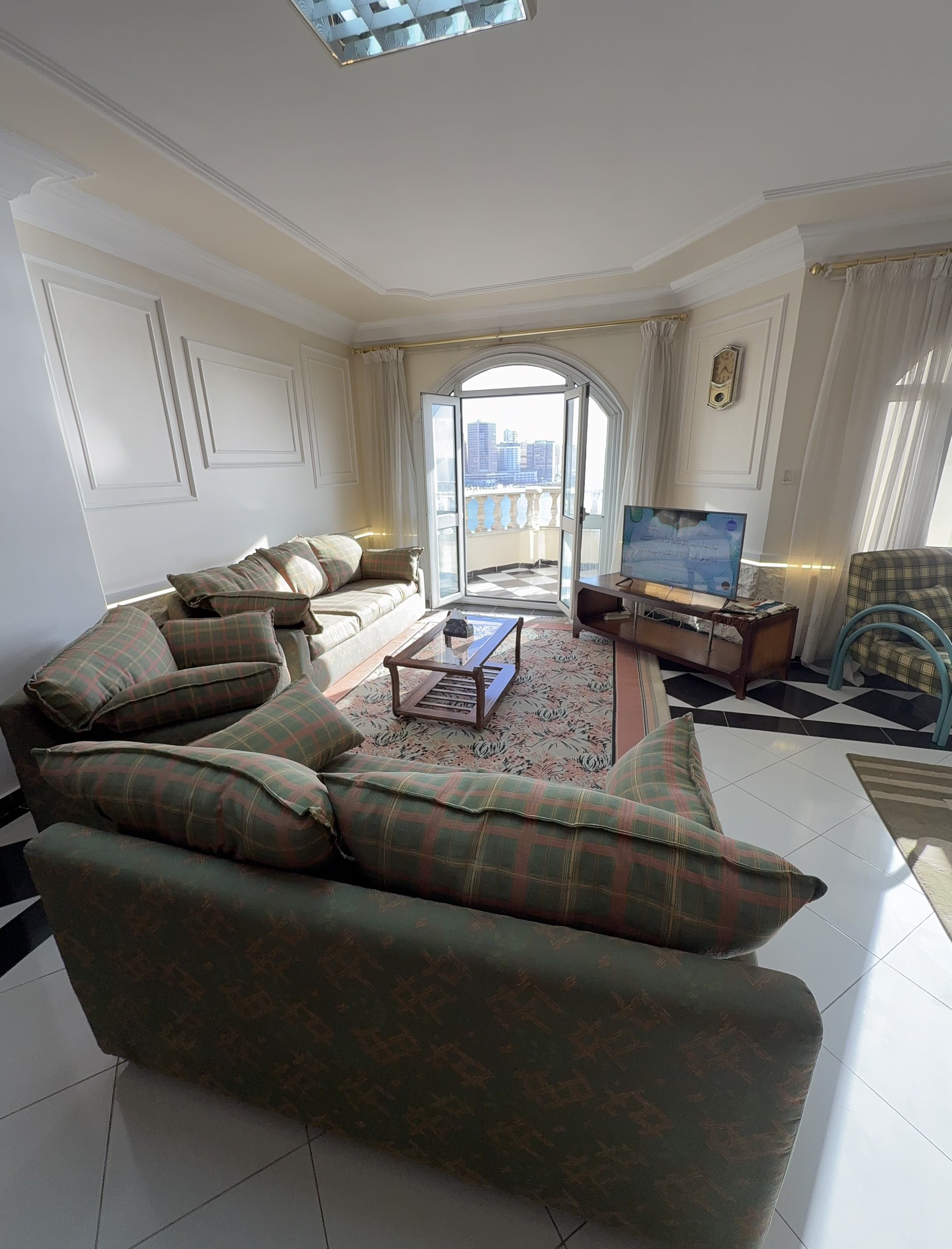 VIP شقة بانو اما بيتش ( غرفتين نوم ) كود 1002 ميامي نادي السيارات 