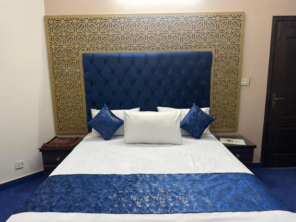 Single Deluxe Room