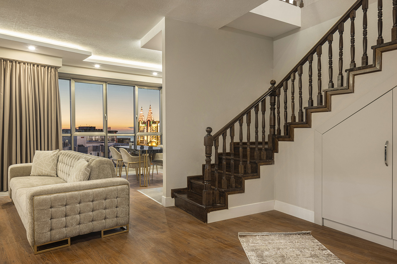 Penthouse Deluxe Duplex Suite / 1 BR