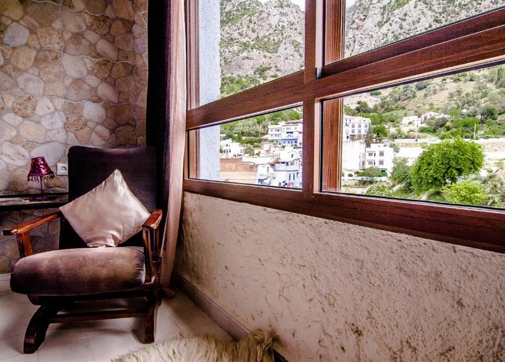 Deluxe Double Room with river and mountain view