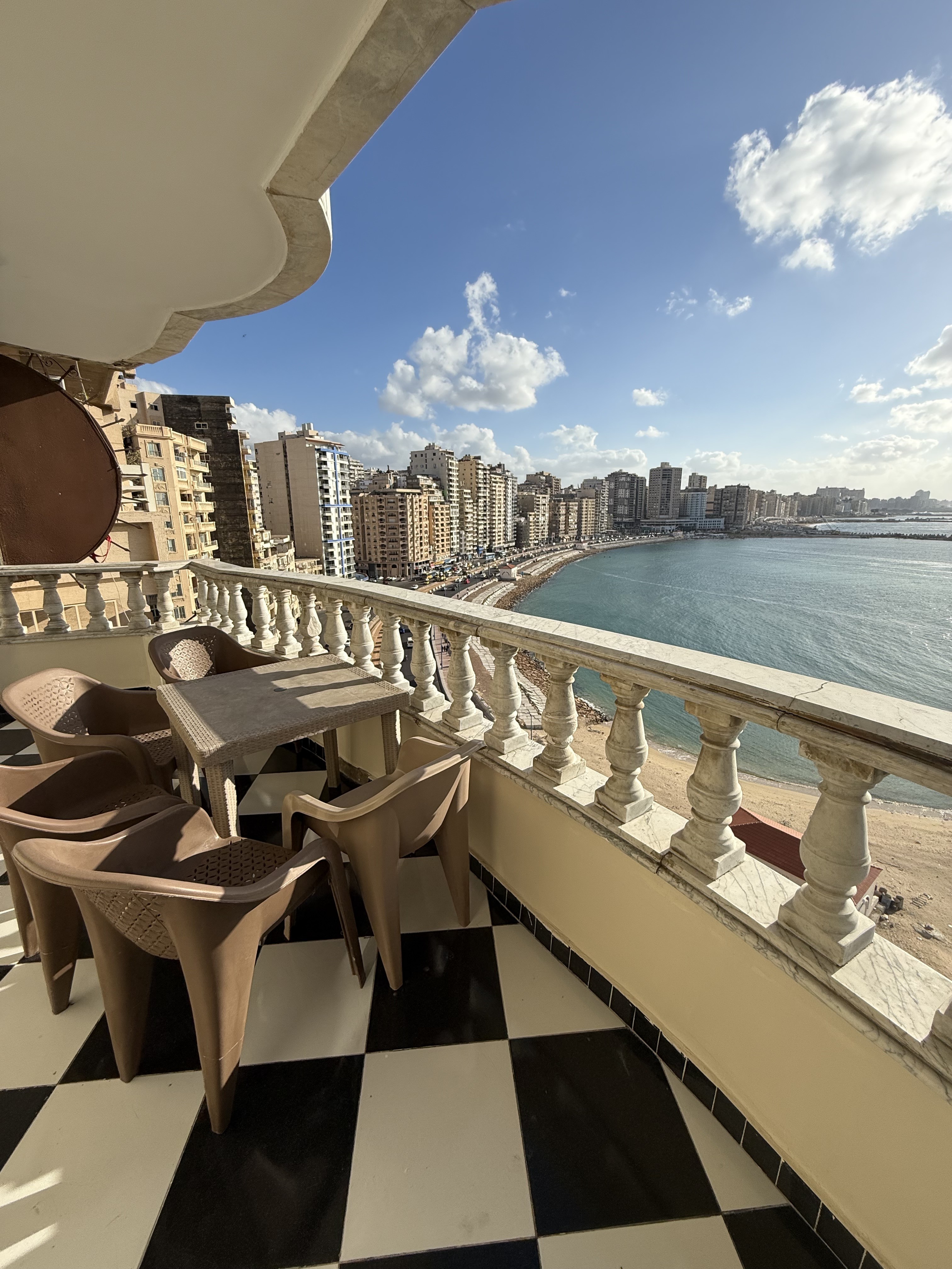 VIP شقة بانو اما بيتش ( غرفتين نوم ) كود 1002 ميامي نادي السيارات 